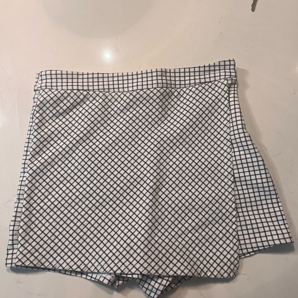 Patterned skort